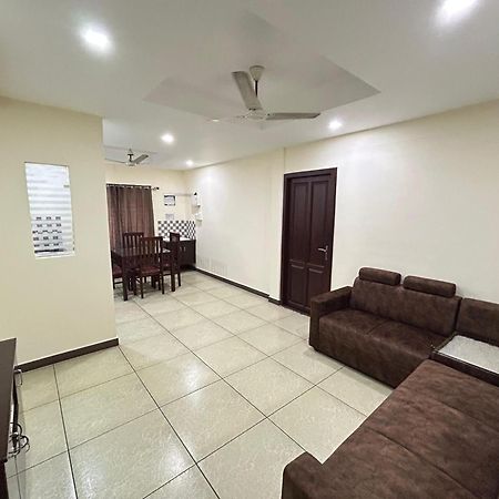 K V Suites Kochi エクステリア 写真