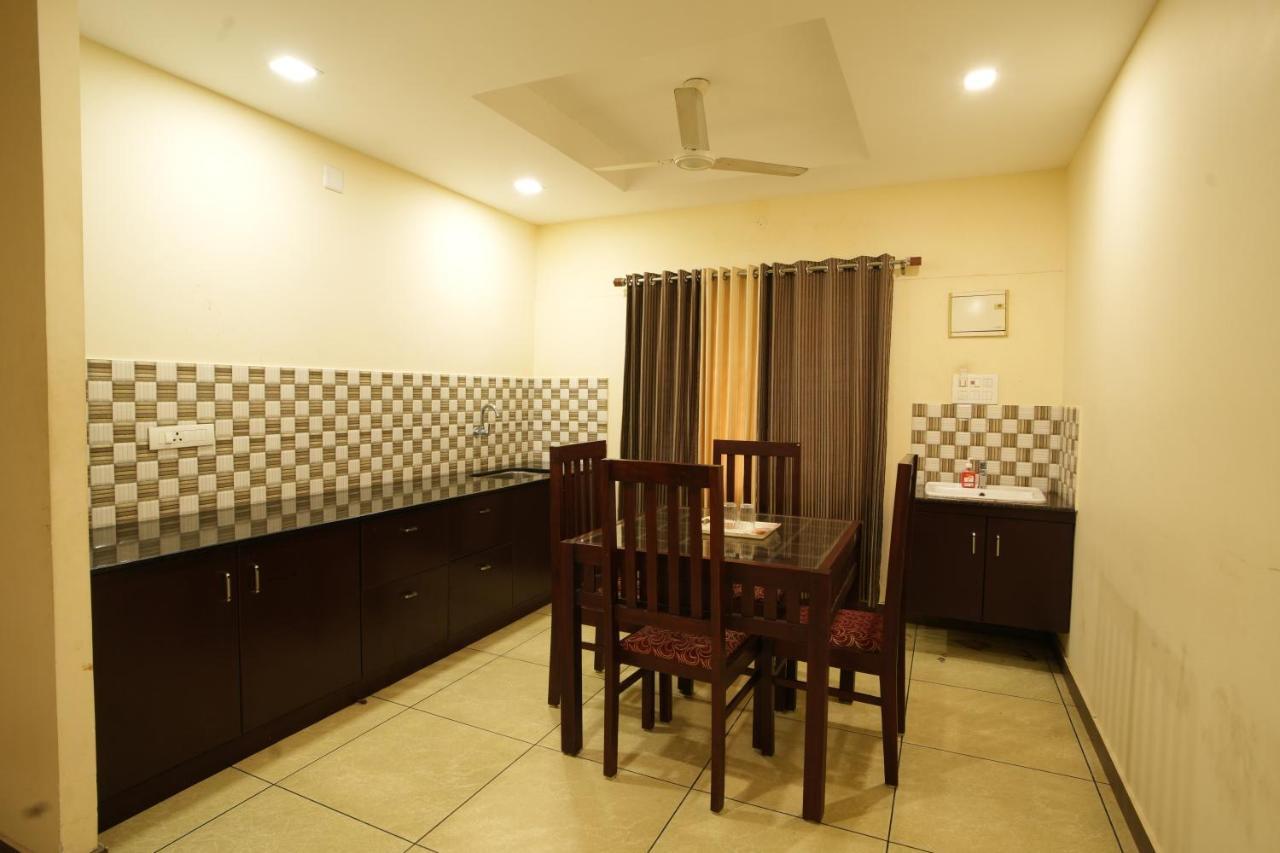 K V Suites Kochi エクステリア 写真