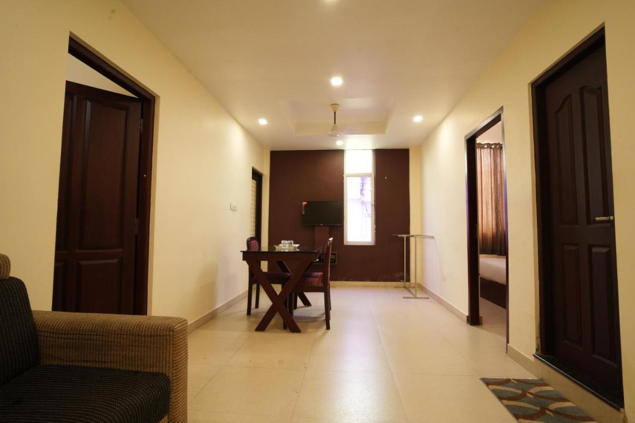 K V Suites Kochi エクステリア 写真