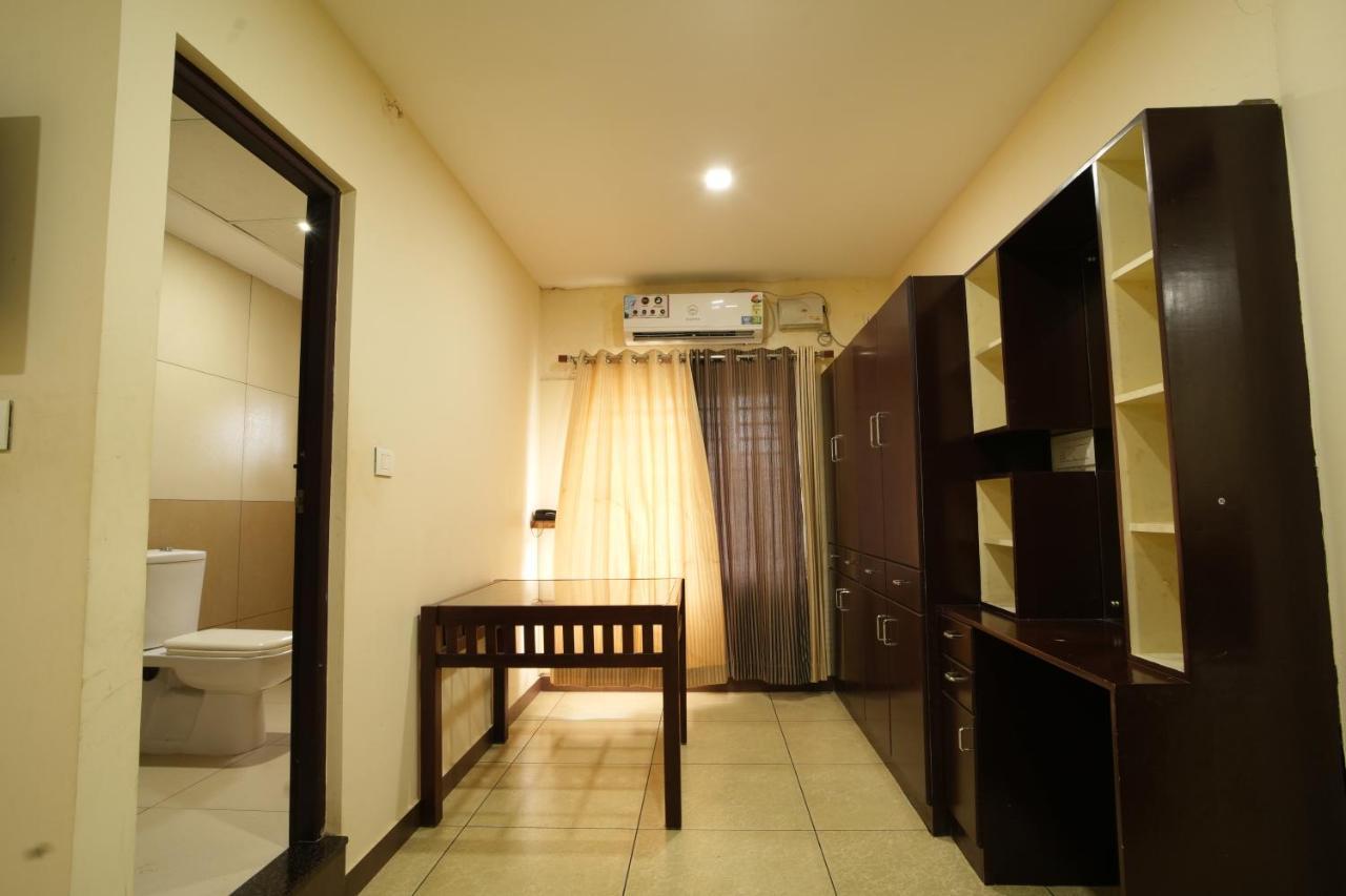 K V Suites Kochi エクステリア 写真