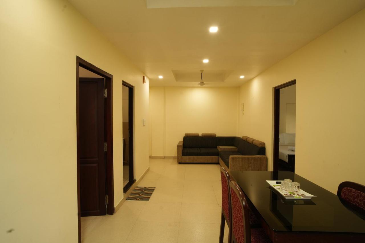 K V Suites Kochi エクステリア 写真