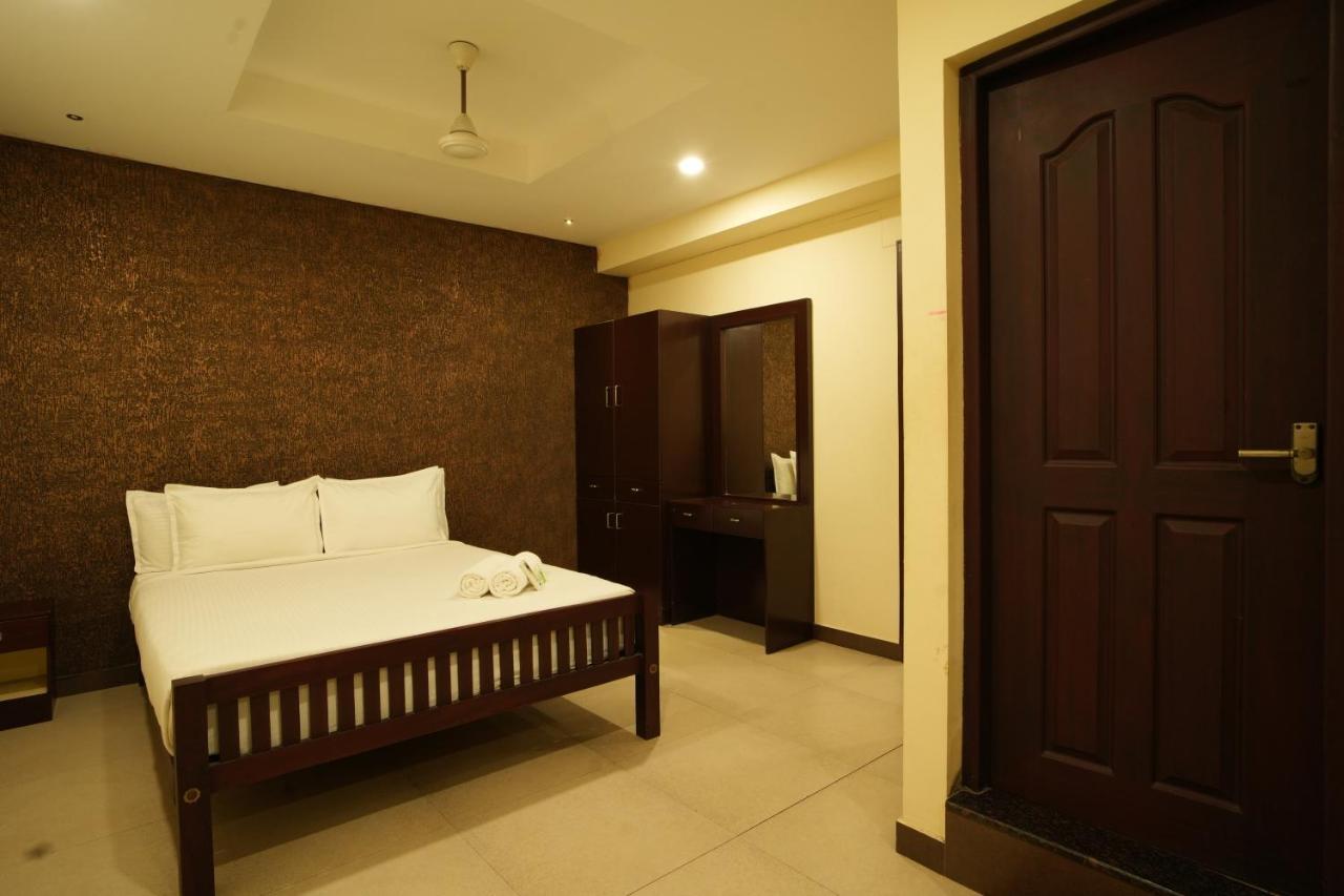 K V Suites Kochi エクステリア 写真