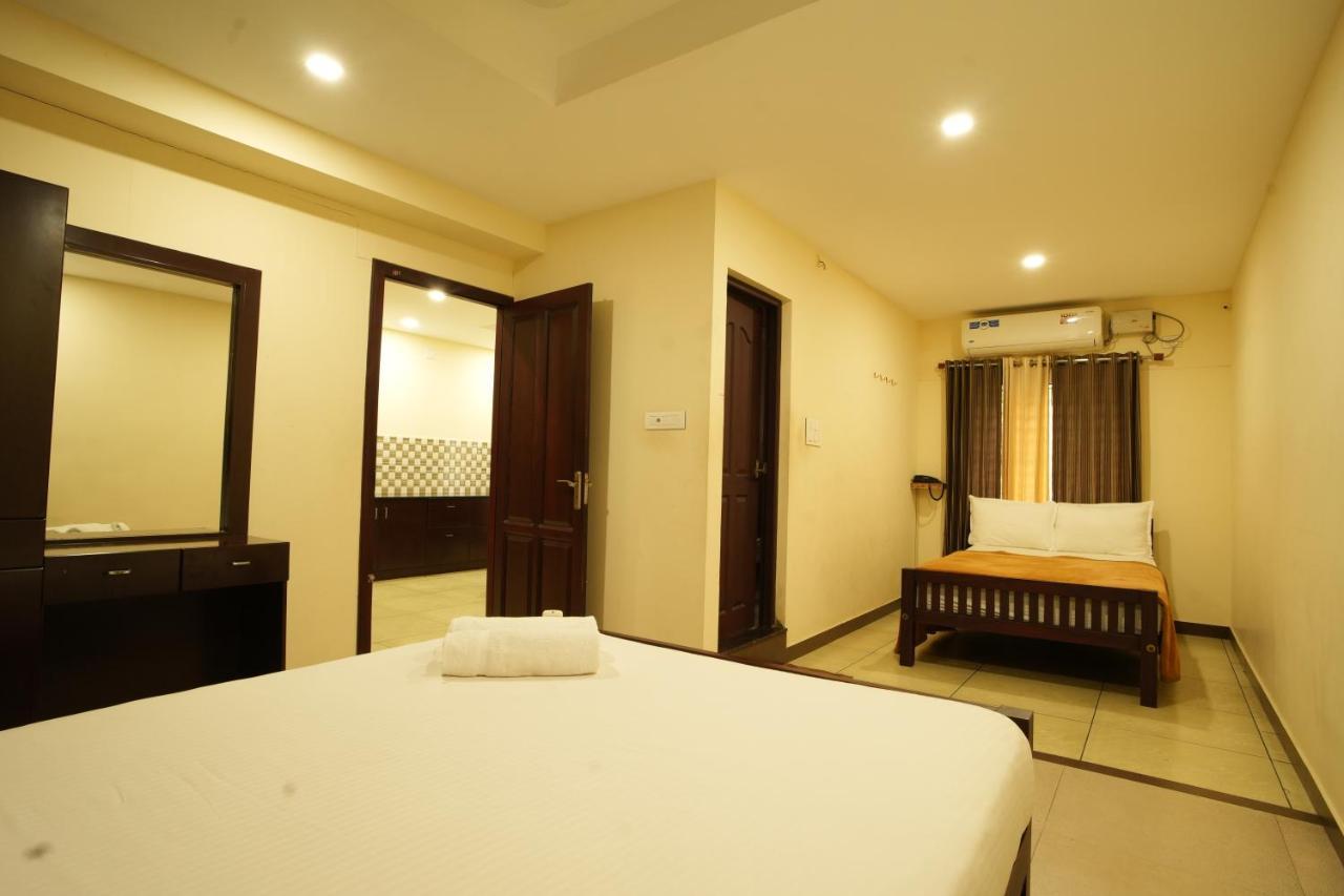 K V Suites Kochi エクステリア 写真