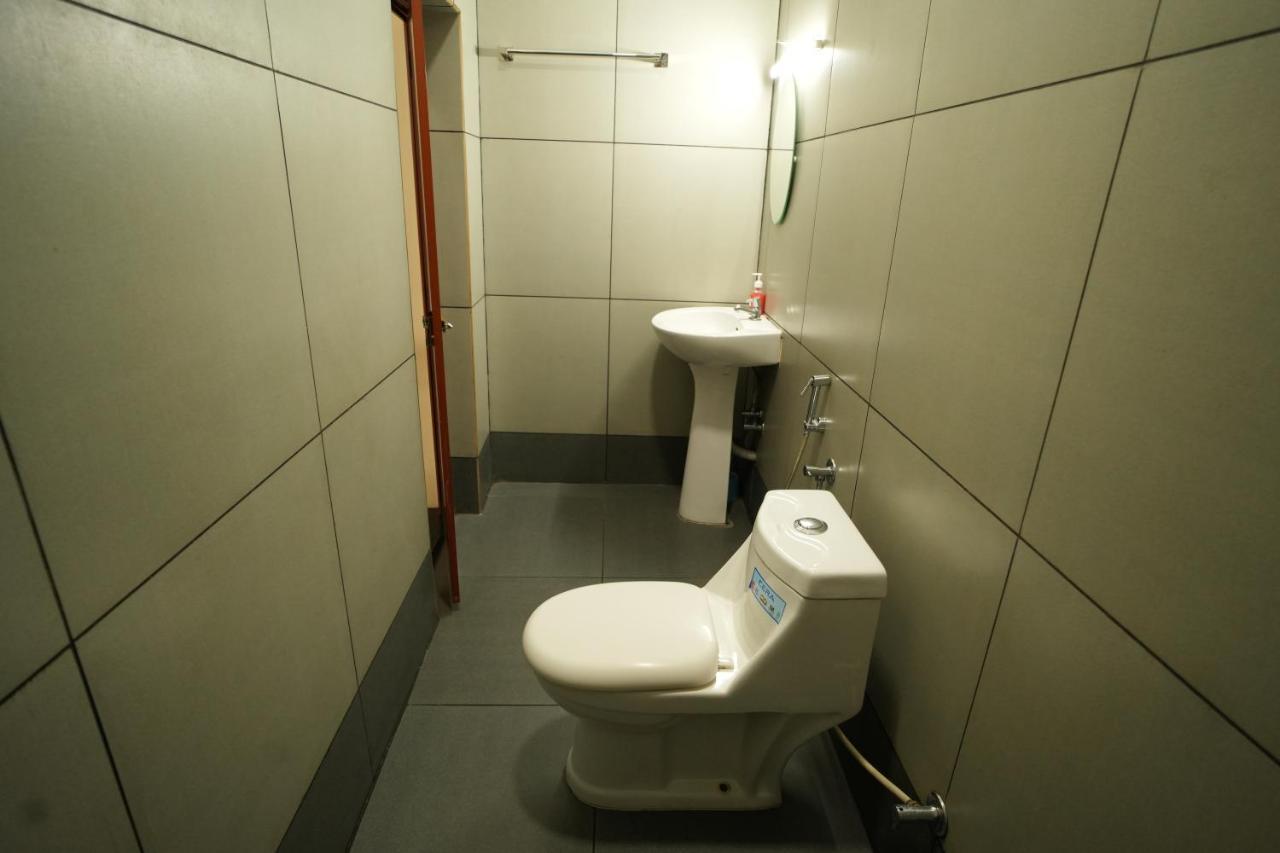 K V Suites Kochi エクステリア 写真