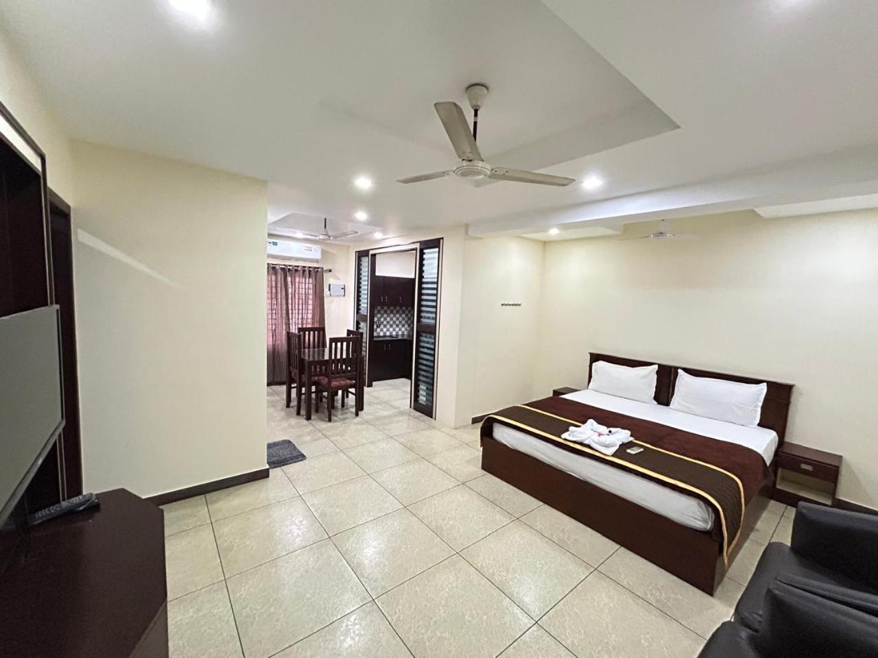 K V Suites Kochi エクステリア 写真