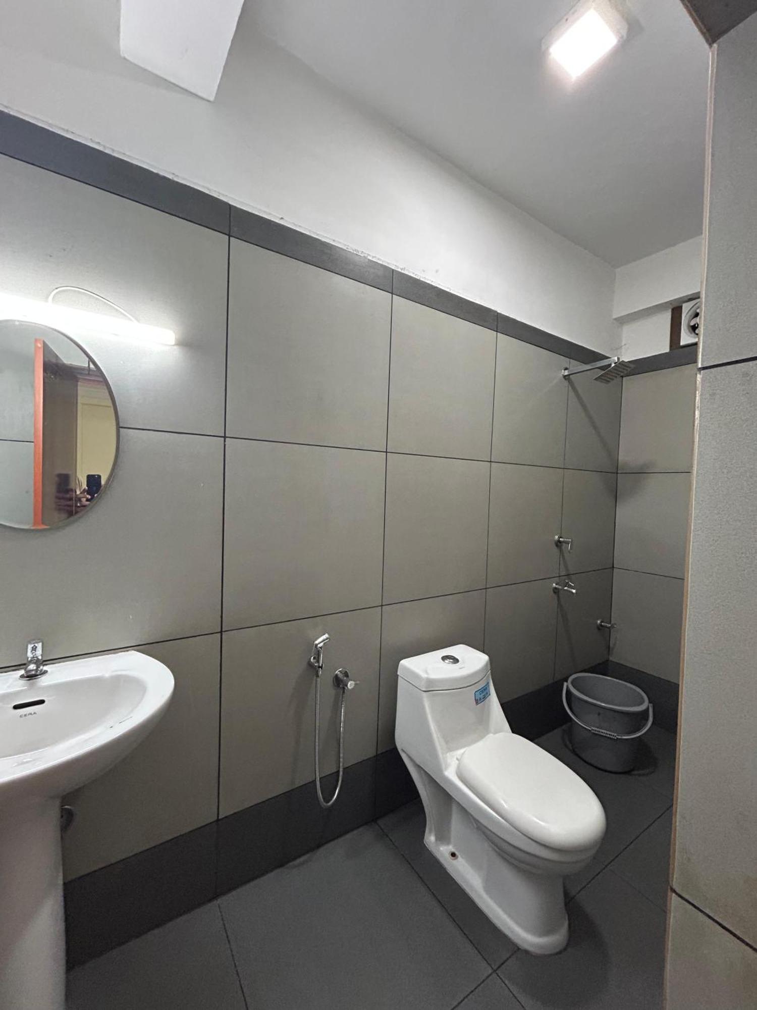 K V Suites Kochi エクステリア 写真